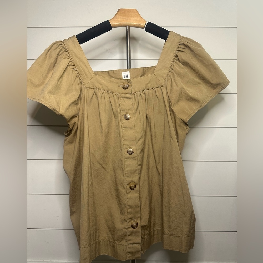 GAP Women's Tan Button-Down Top | Size Large | NWOT